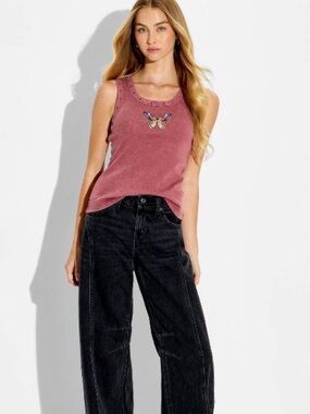 Women's Butterfly Graphic
Tank Top - Burgundy new